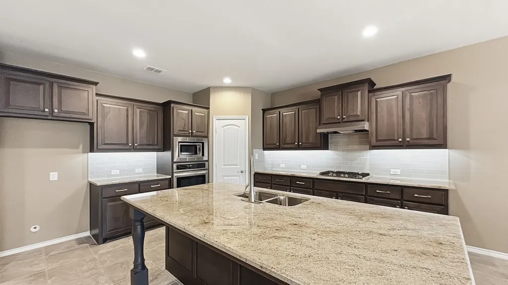 824 Dove Cove Argyle TX 76226