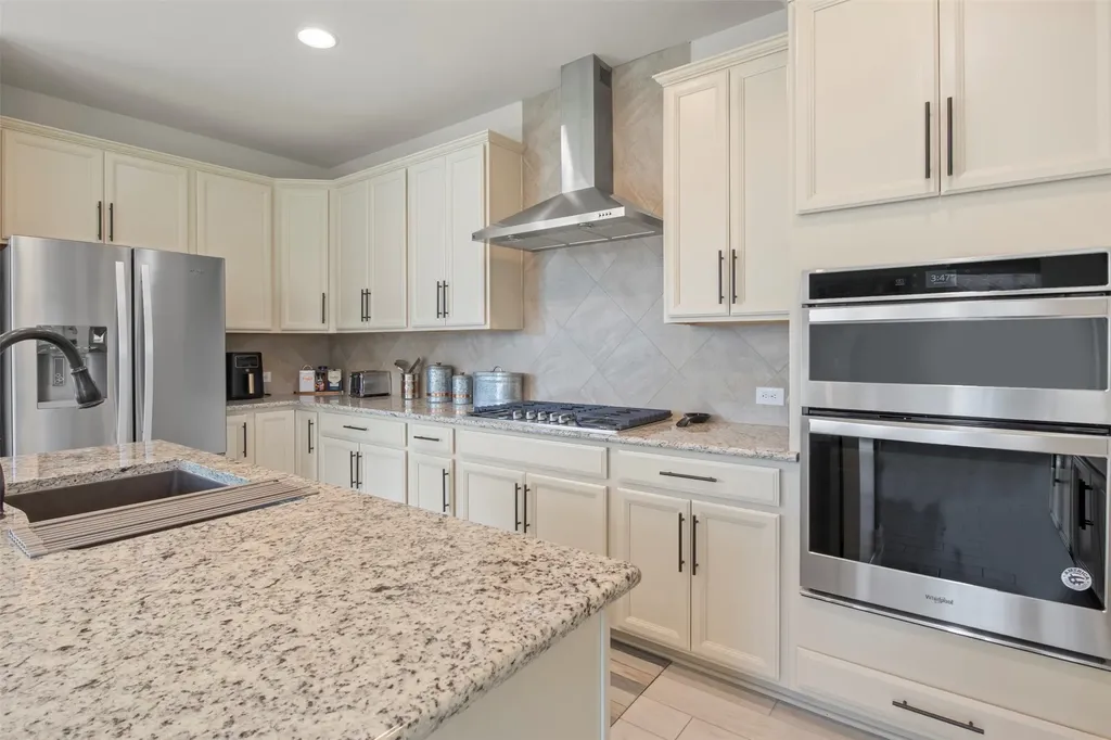 3207 Woodford Drive Mansfield TX 76084