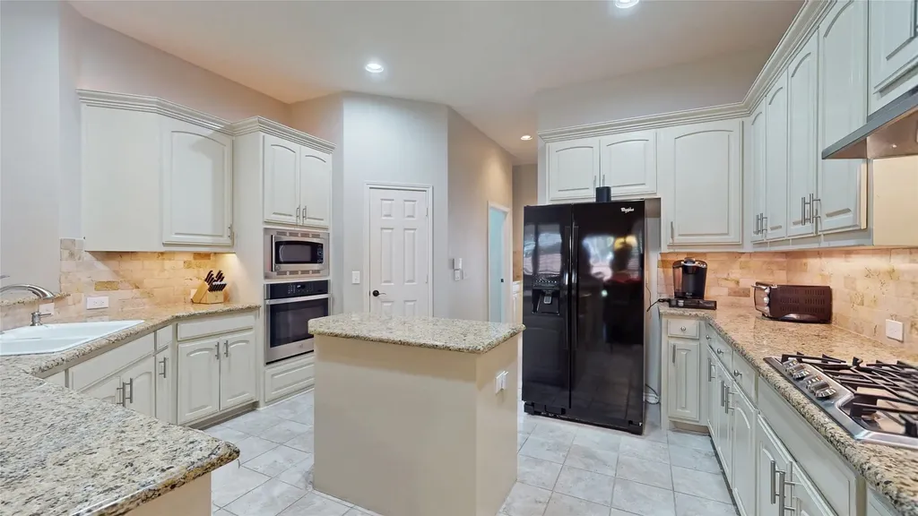 2608 White Owl Drive Mckinney TX 75072