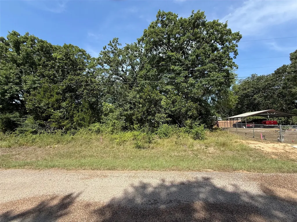 150 Running Deer Road Mabank TX 75156