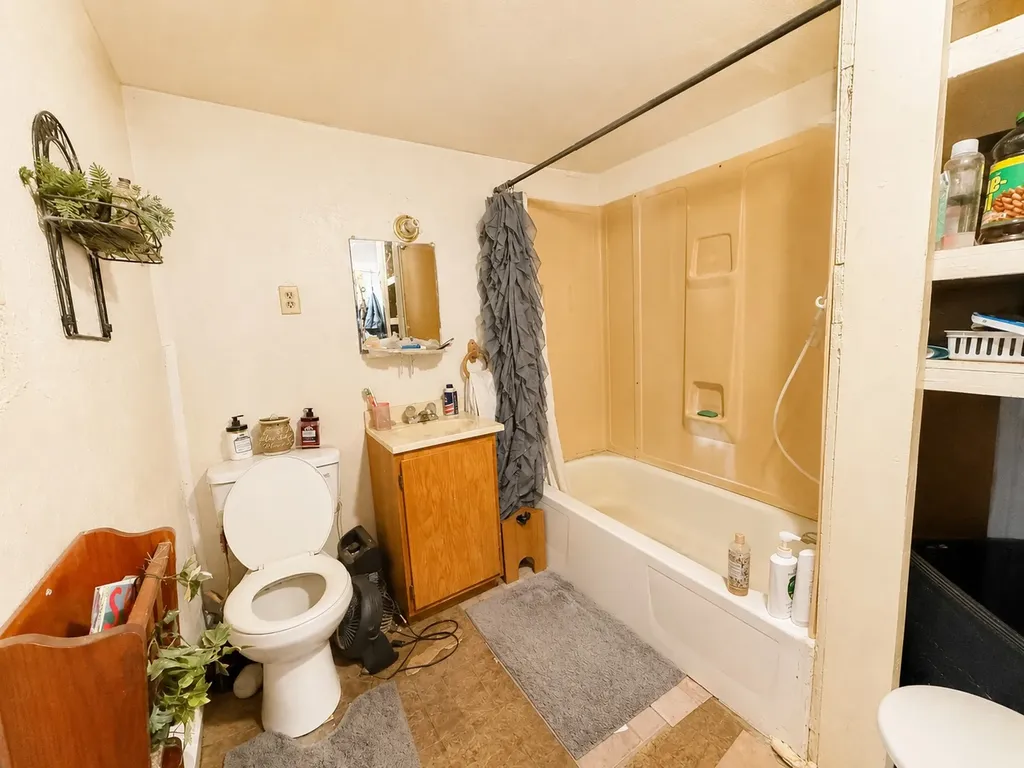 601 SW 2nd Street Kerens TX 75144