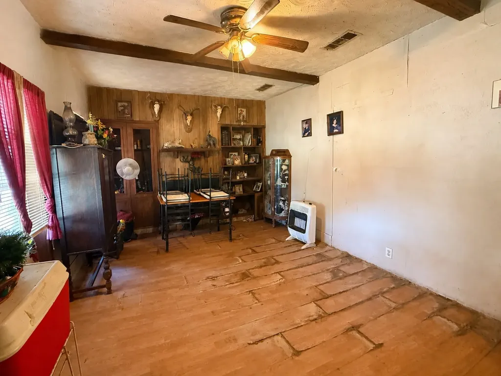 601 SW 2nd Street Kerens TX 75144