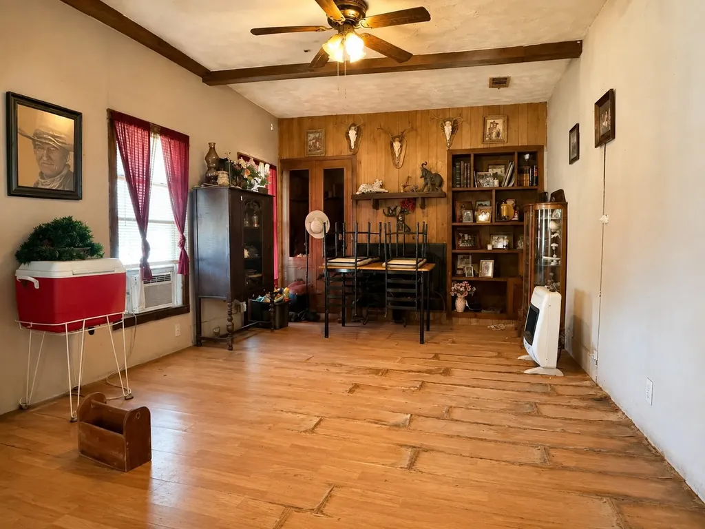 601 SW 2nd Street Kerens TX 75144
