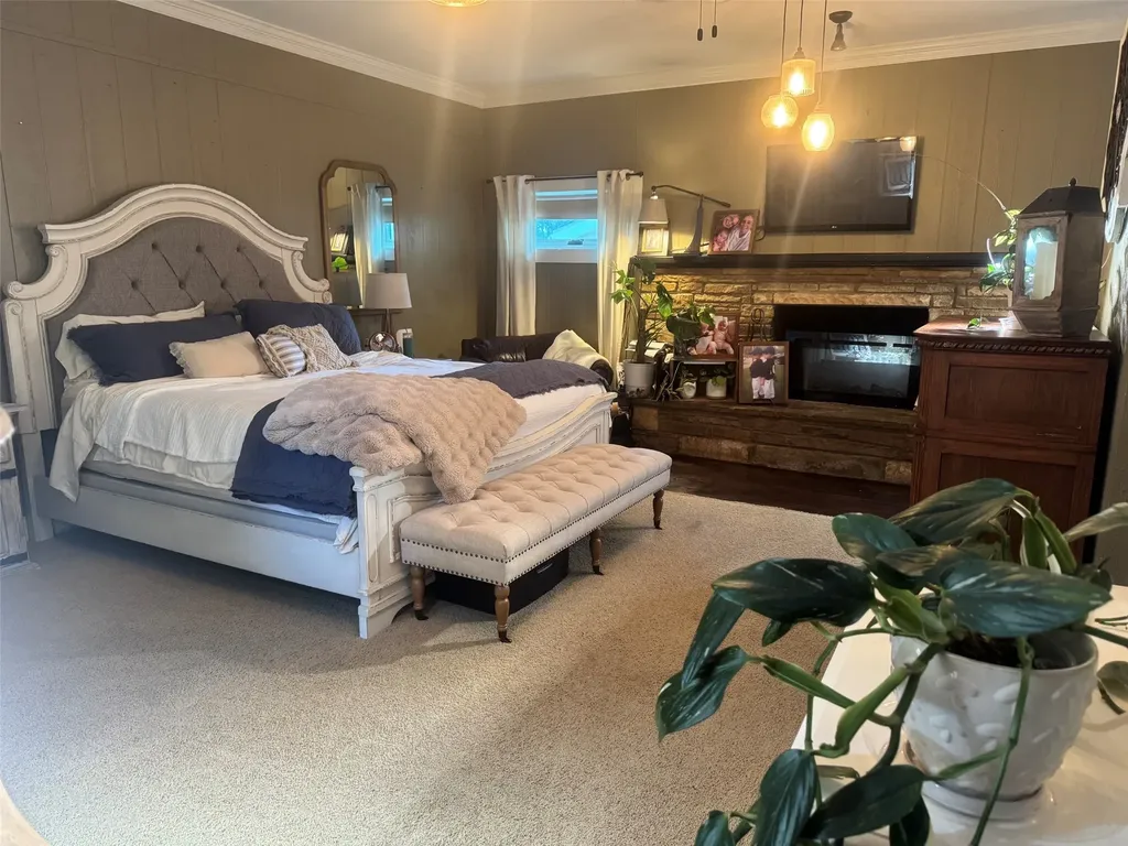804 N Elm Street Comanche TX 76442
