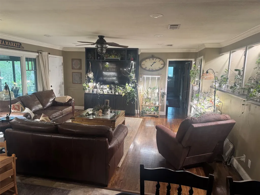 804 N Elm Street Comanche TX 76442