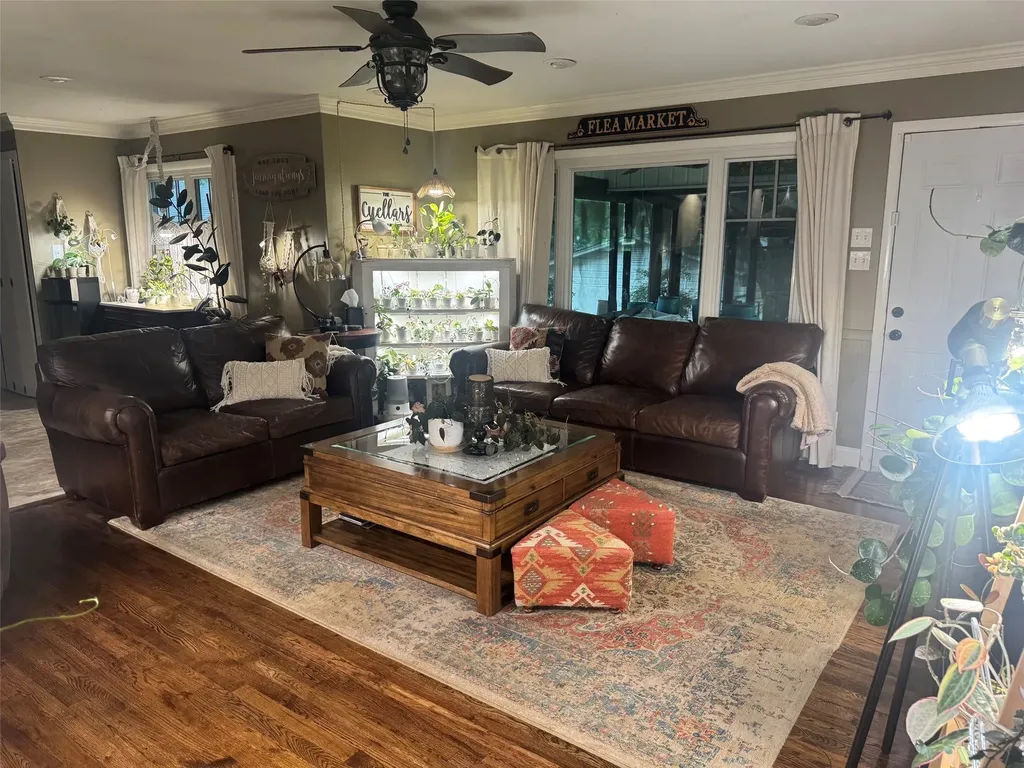 804 N Elm Street Comanche TX 76442