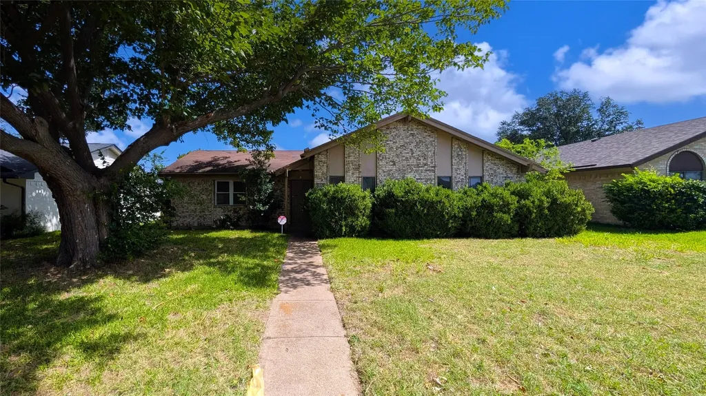 2929 O Henry Drive Garland TX 75042
