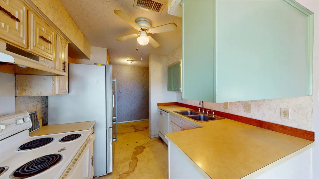 2929 O Henry Drive Garland TX 75042