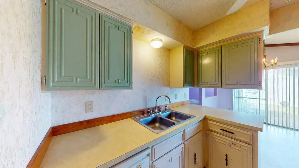 2929 O Henry Drive Garland TX 75042