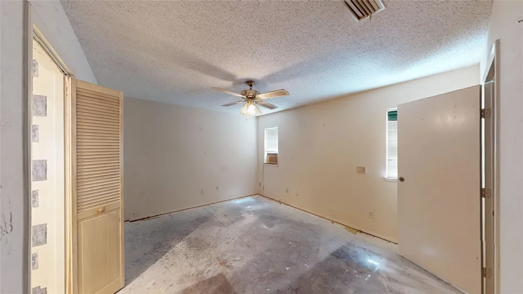2929 O Henry Drive Garland TX 75042