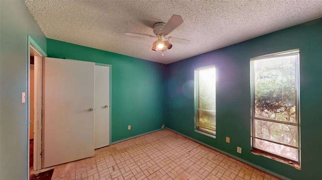 2929 O Henry Drive Garland TX 75042