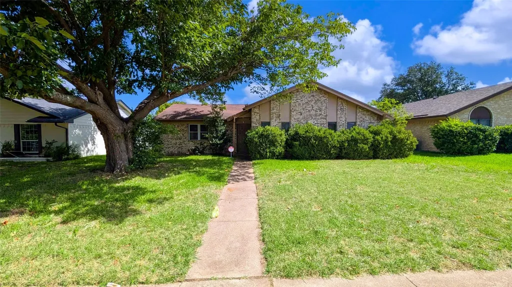 2929 O Henry Drive Garland TX 75042