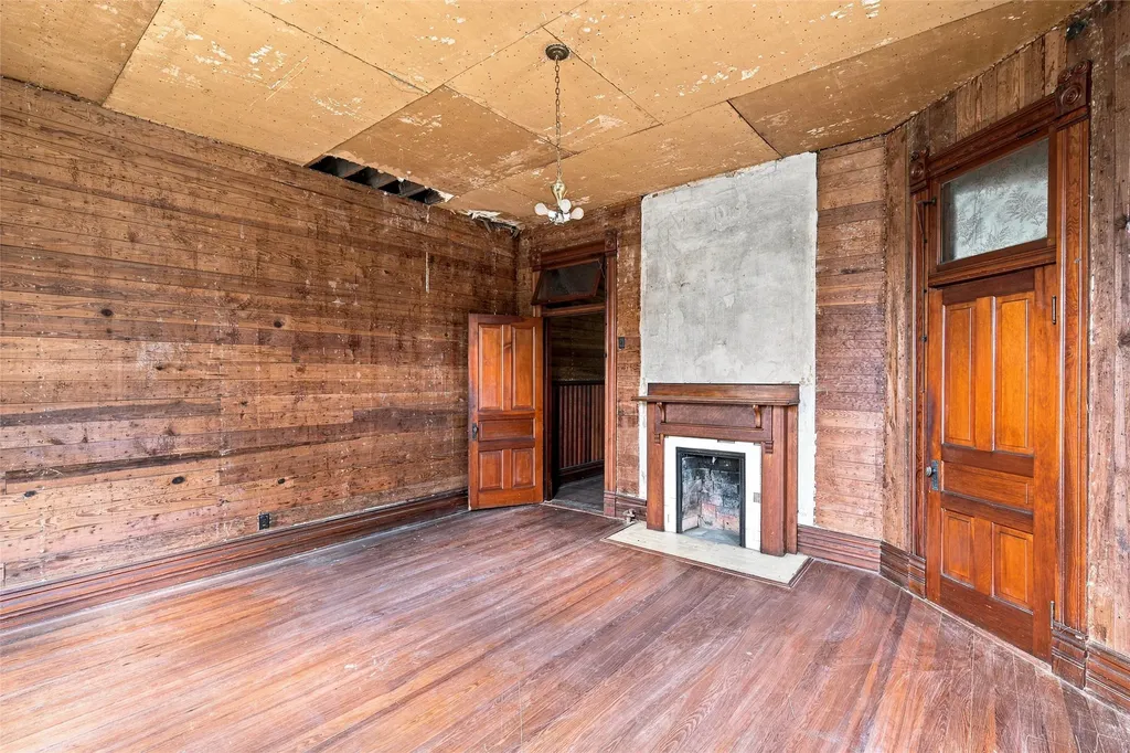 445 Agnes Avenue Marlin TX 76661