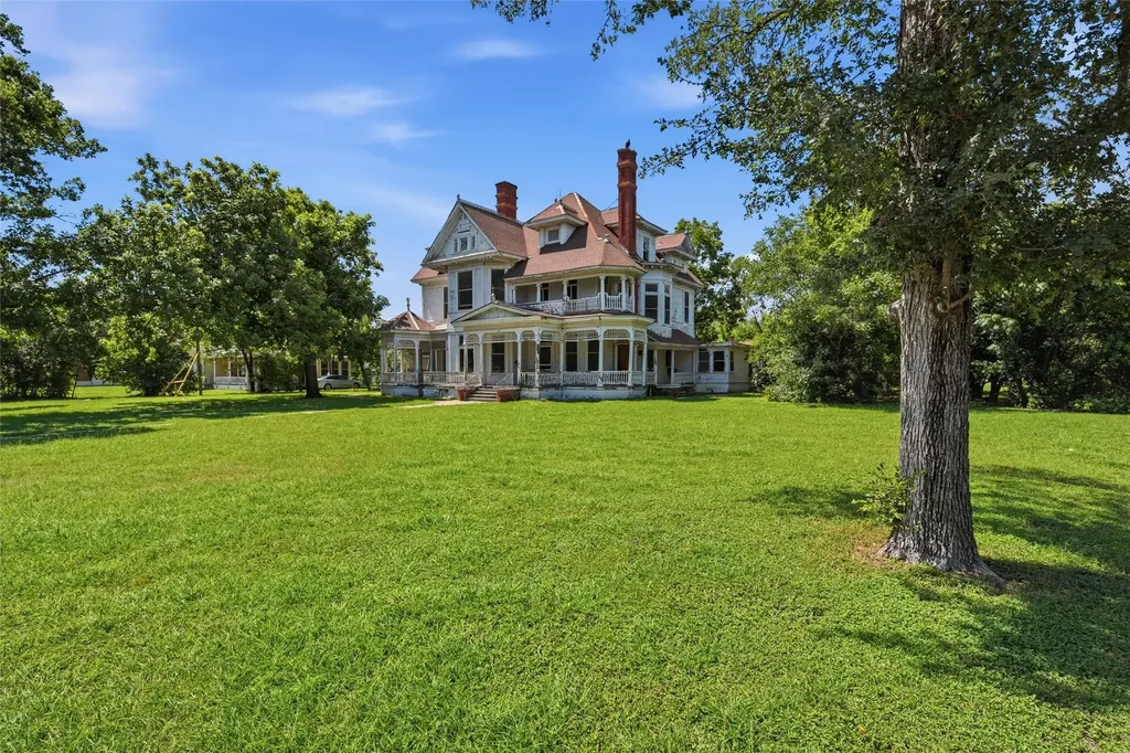 445 Agnes Avenue Marlin TX 76661