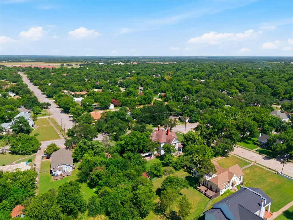 445 Agnes Avenue Marlin TX 76661