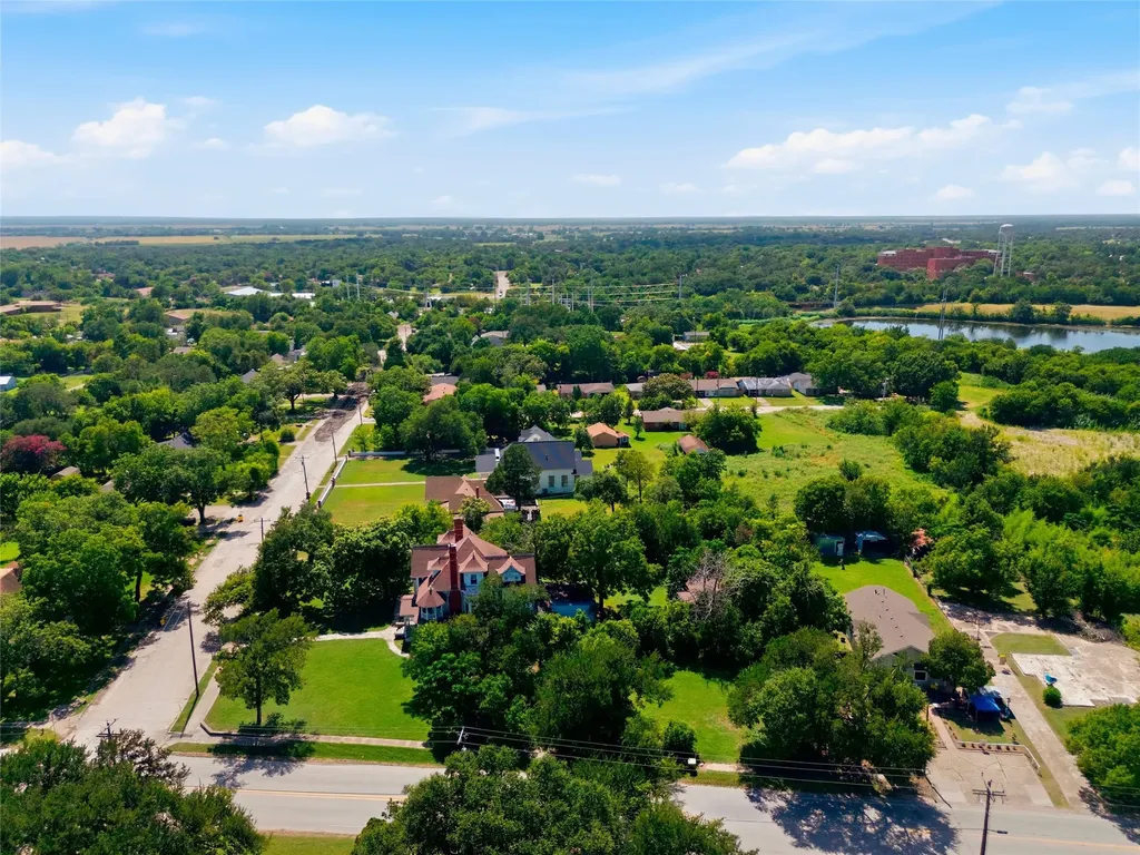 445 Agnes Avenue Marlin TX 76661