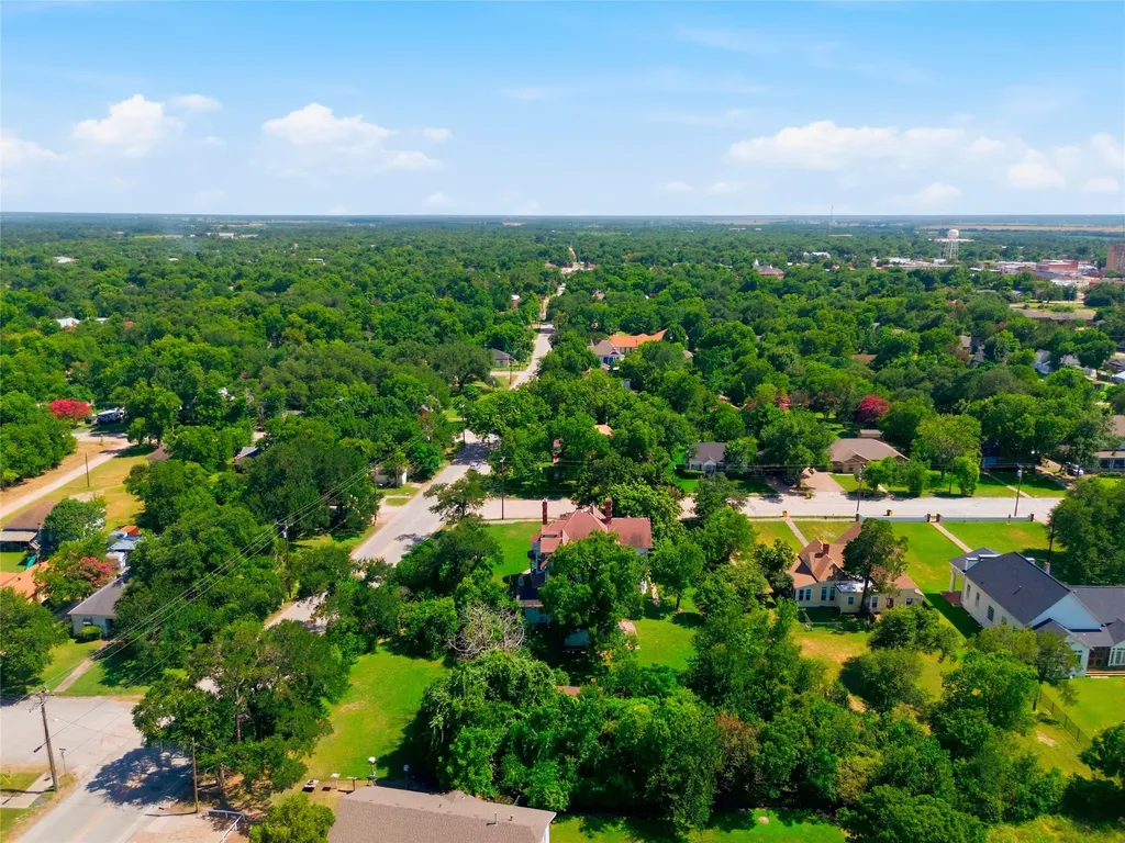445 Agnes Avenue Marlin TX 76661