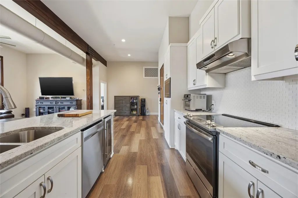2502 Live Oak Street Dallas TX 75204