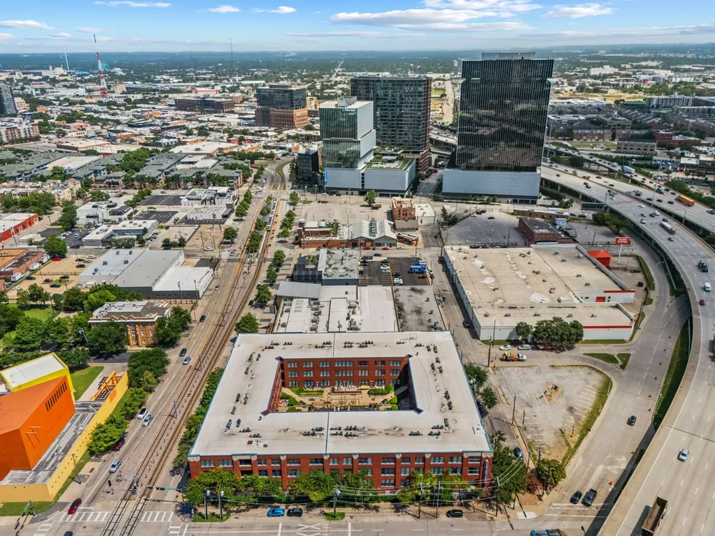 2502 Live Oak Street Dallas TX 75204