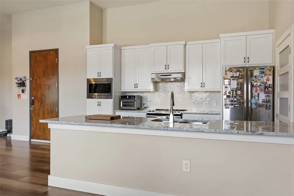 2502 Live Oak Street Dallas TX 75204