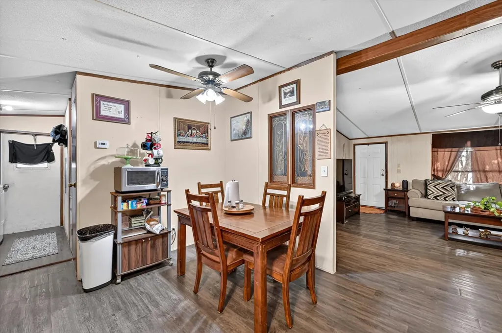 1103 Burnett Boulevard Alvarado TX 76009