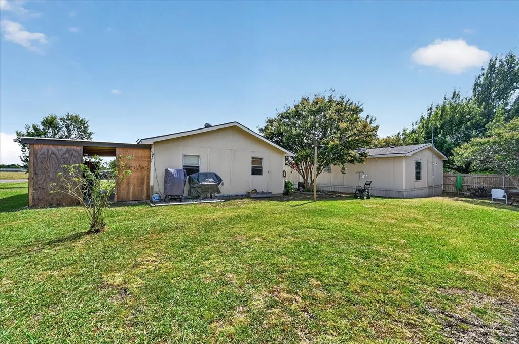 1103 Burnett Boulevard Alvarado TX 76009