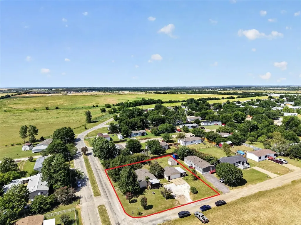 1103 Burnett Boulevard Alvarado TX 76009