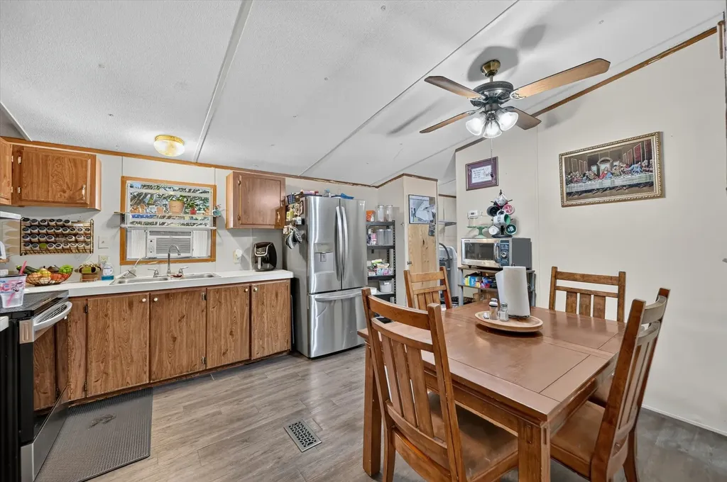 1103 Burnett Boulevard Alvarado TX 76009