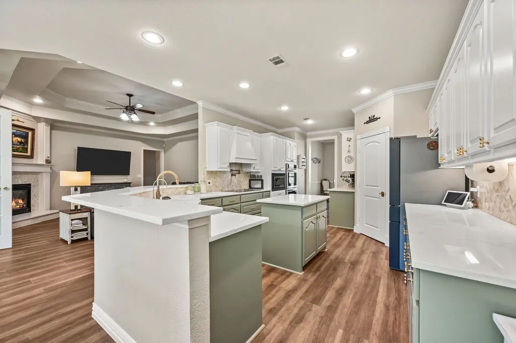 1216 West Road Waxahachie TX 75165