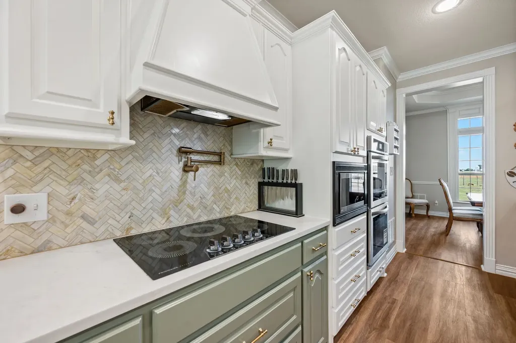 1216 West Road Waxahachie TX 75165