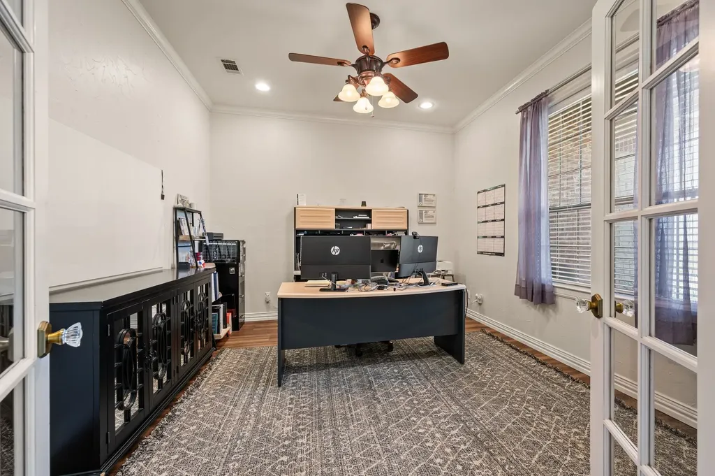 1216 West Road Waxahachie TX 75165