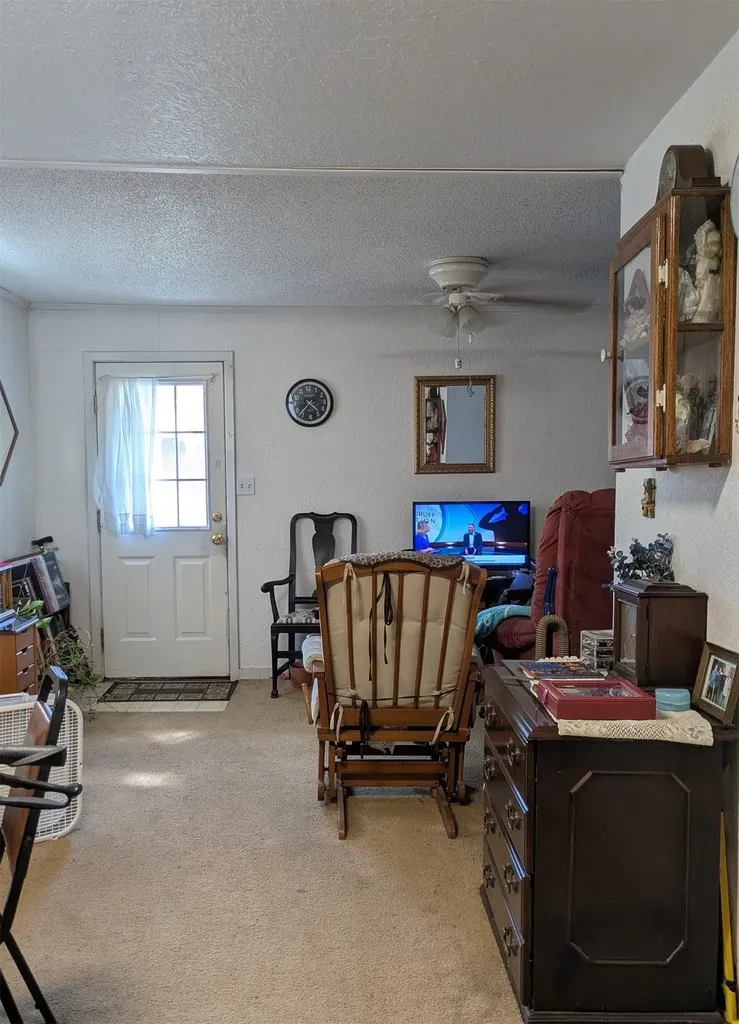 102 E Oak Avenue Comanche TX 76442