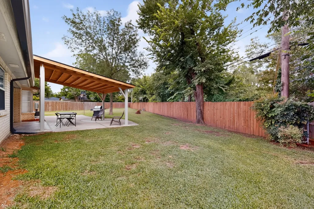 908 Hillside Court Bedford TX 76022