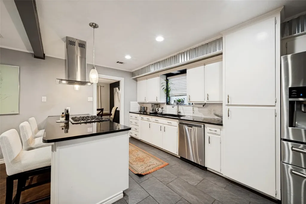 5024 Fall River Drive Fort Worth TX 76103