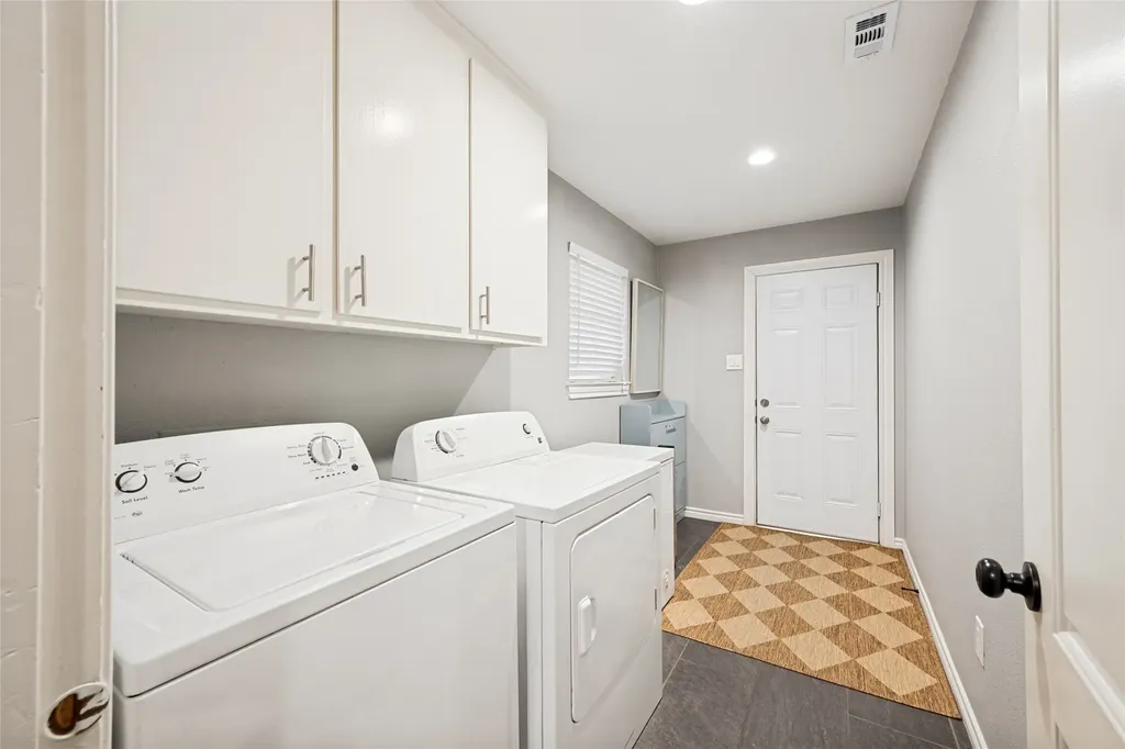5024 Fall River Drive Fort Worth TX 76103