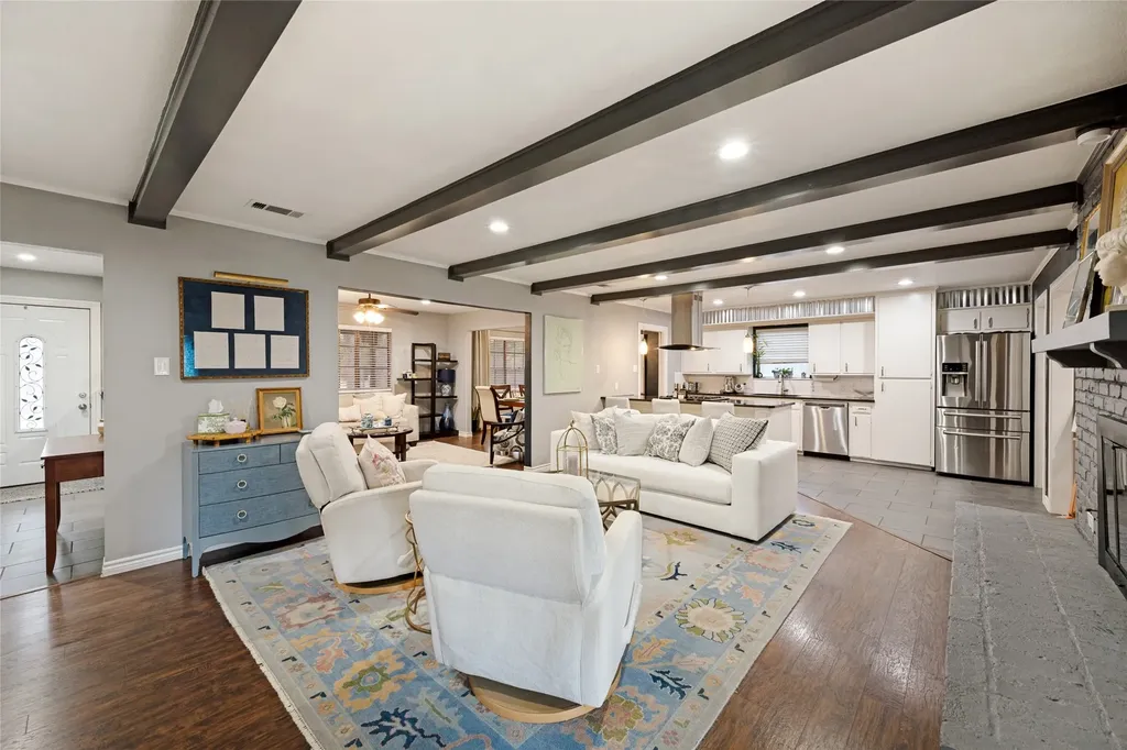 5024 Fall River Drive Fort Worth TX 76103