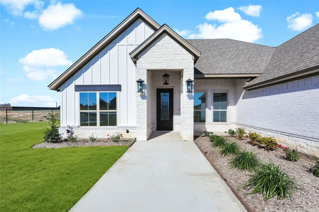 1061 Uplift Drive Weatherford TX 76087
