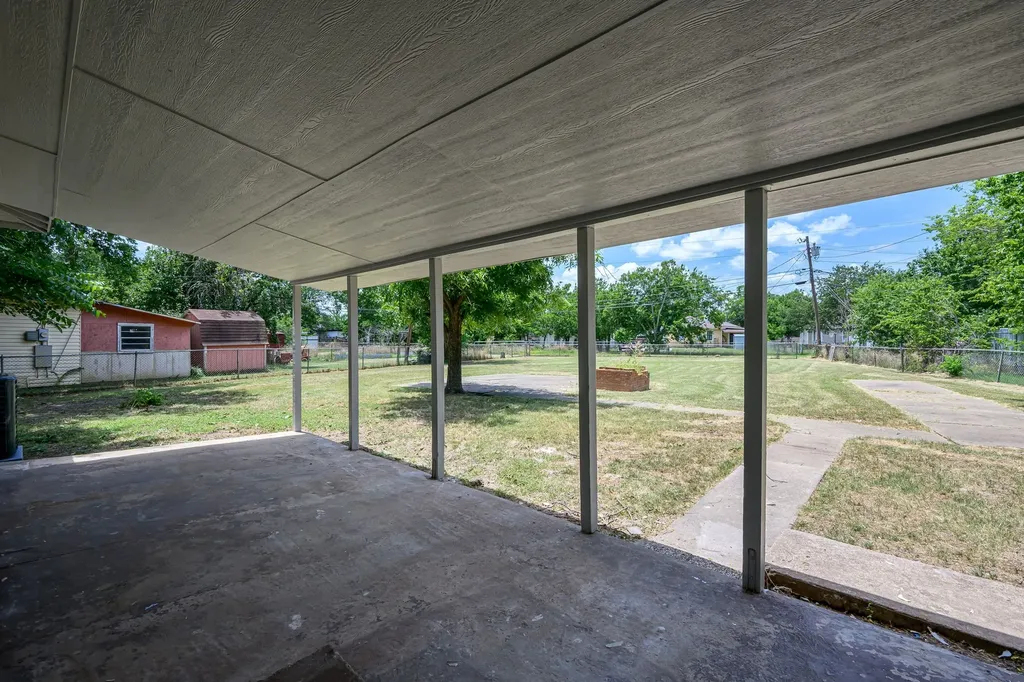 1906 SE 15th Avenue Mineral Wells TX 76067