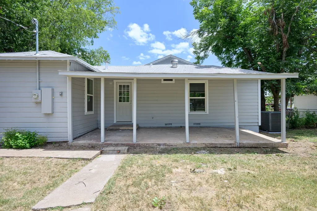 1906 SE 15th Avenue Mineral Wells TX 76067