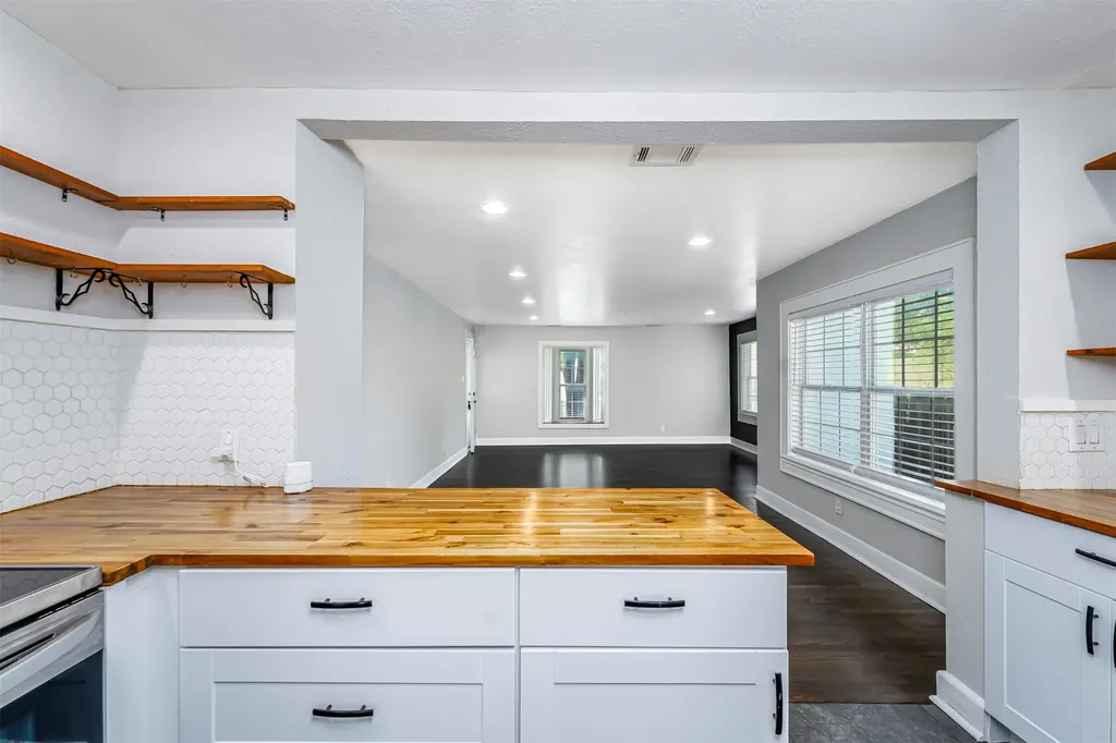 214 Churchill Road Fort Worth TX 76114