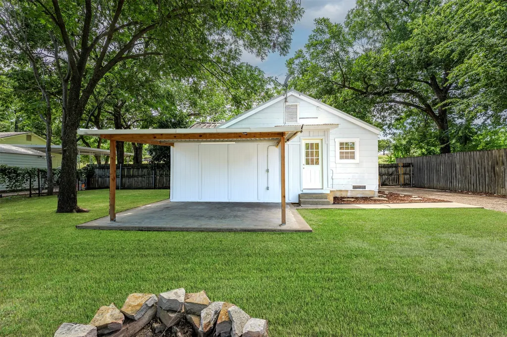 214 Churchill Road Fort Worth TX 76114