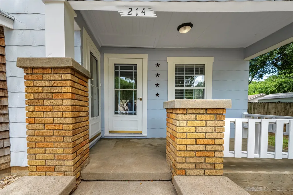 214 Churchill Road Fort Worth TX 76114