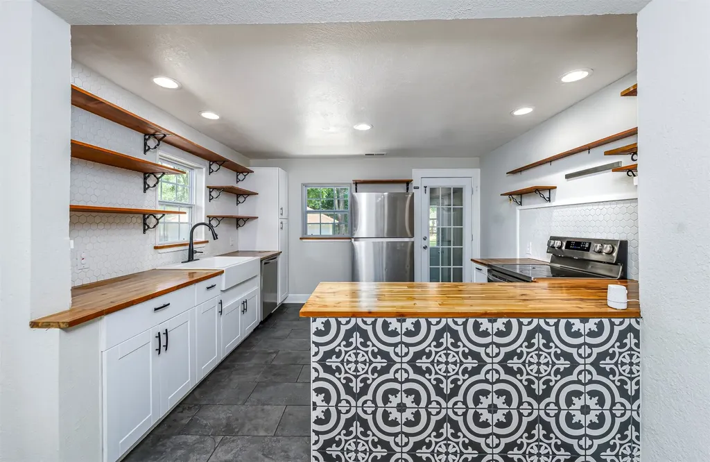214 Churchill Road Fort Worth TX 76114