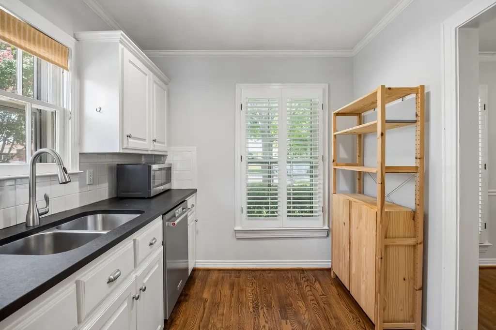 4429 Hyer Street University Park TX 75205