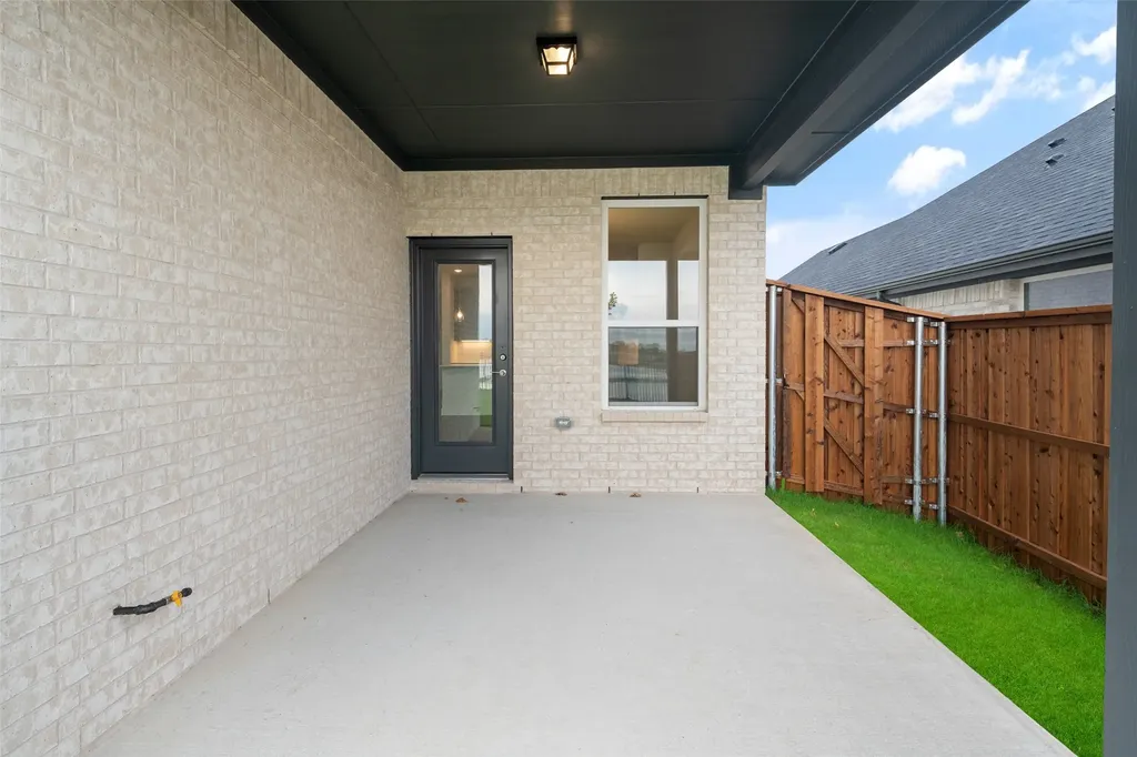 2136 Martins Pond Road Forney TX 75126