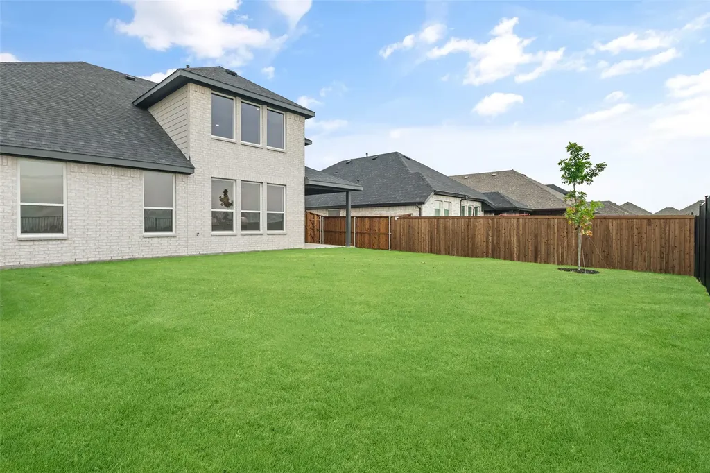 2136 Martins Pond Road Forney TX 75126