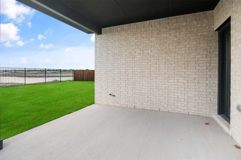 2136 Martins Pond Road Forney TX 75126