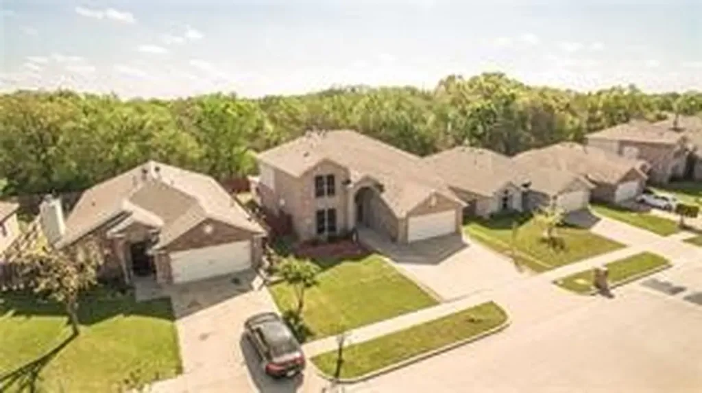 3348 Autumn View Drive Grand Prairie TX 75050