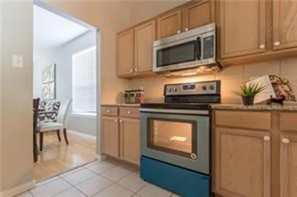 3348 Autumn View Drive Grand Prairie TX 75050