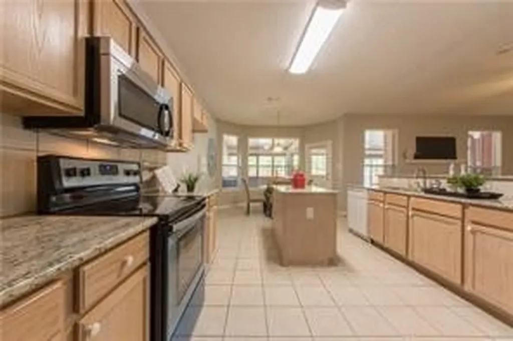 3348 Autumn View Drive Grand Prairie TX 75050